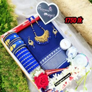 প্রিয়তমা কম্বো প্যাকেজ ব্লু কালার পিওর সুতি রানিং ব্লাউজ সহ, blue colour.Pure suti saree