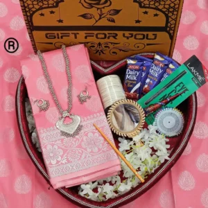 প্রিয় মানুষের জন্য সেরা গিফট প্যাকেজ । মিস্টি কালার কাতান শাড়ি