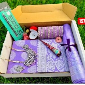 প্রিয় মানুষ খুশি হওয়ার মতো উপহার😍 katan soft slik benasori Labanda/parple calor sare