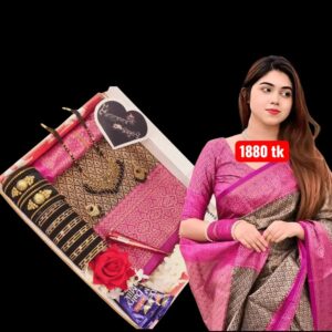 সফ্ট সিল্ক কালো-রাণী কালার কাঞ্চিবুরণ শাড়ির কম্বো প্যাকেজ